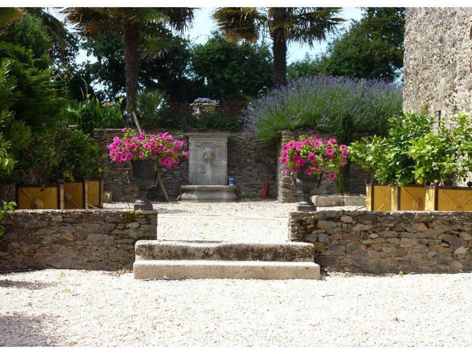 Bed and Breakfast Logis De La Robliniere Landevieille Exterior foto