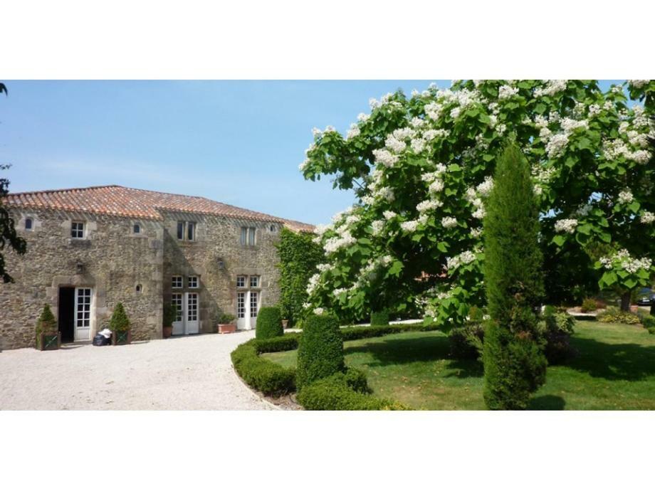 Bed and Breakfast Logis De La Robliniere Landevieille Exterior foto
